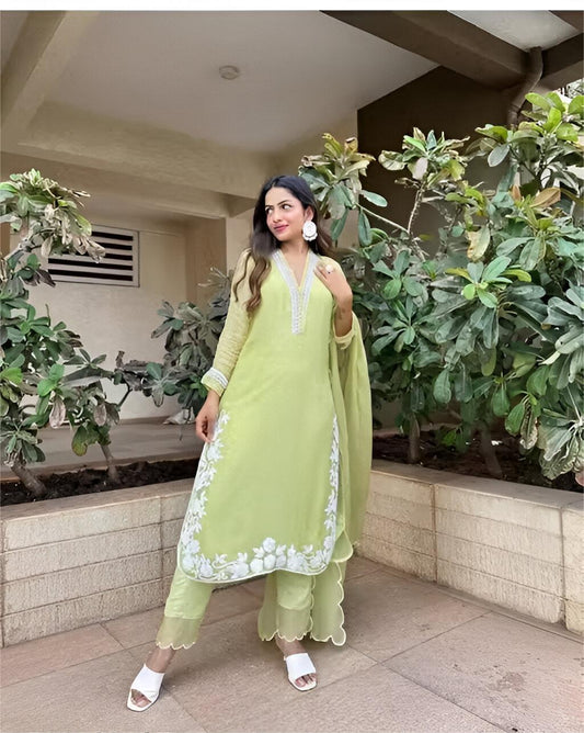Georgette Women Kurti With Bottomwear